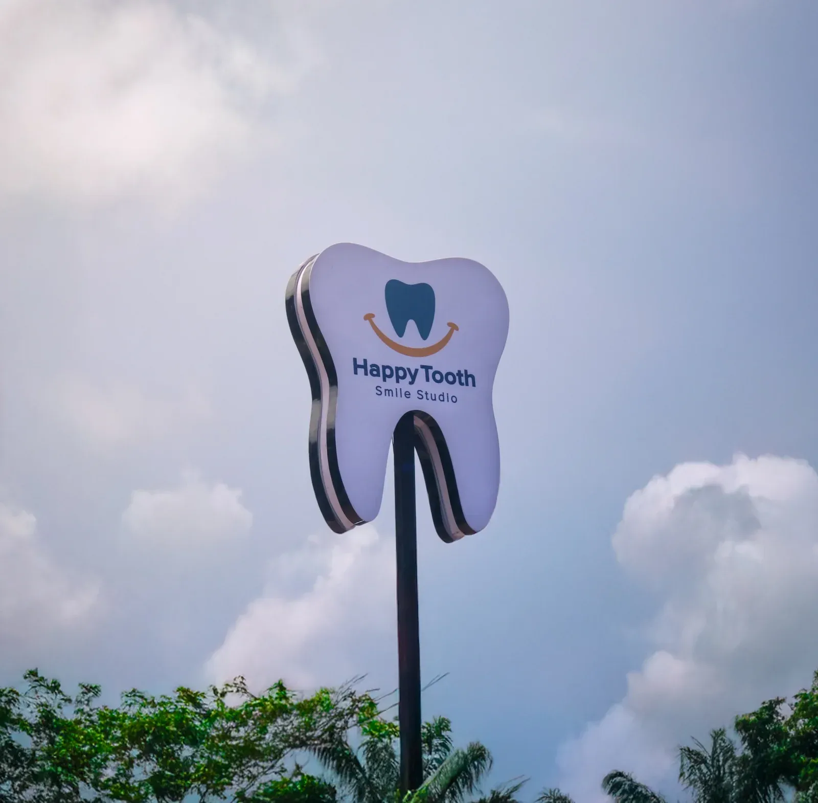 Website and launch films for HappyTooth Dental